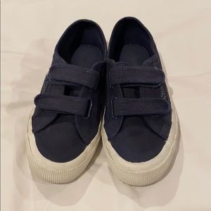 Superga size 34